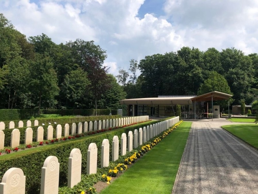 Informatiecentrum Militair Ereveld Grebbeberg Rhenen